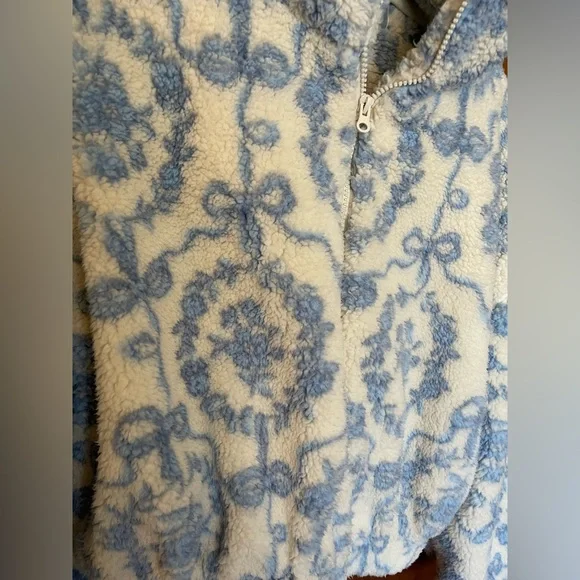 NWOT UO Kimchi Blue snow Bunny Blue White Fleece Jacket, Small - Picture 6 of 7